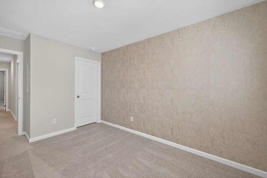 Spacious, unfurnished interior of a new home in Fernhurst, McDonough (Image 27).