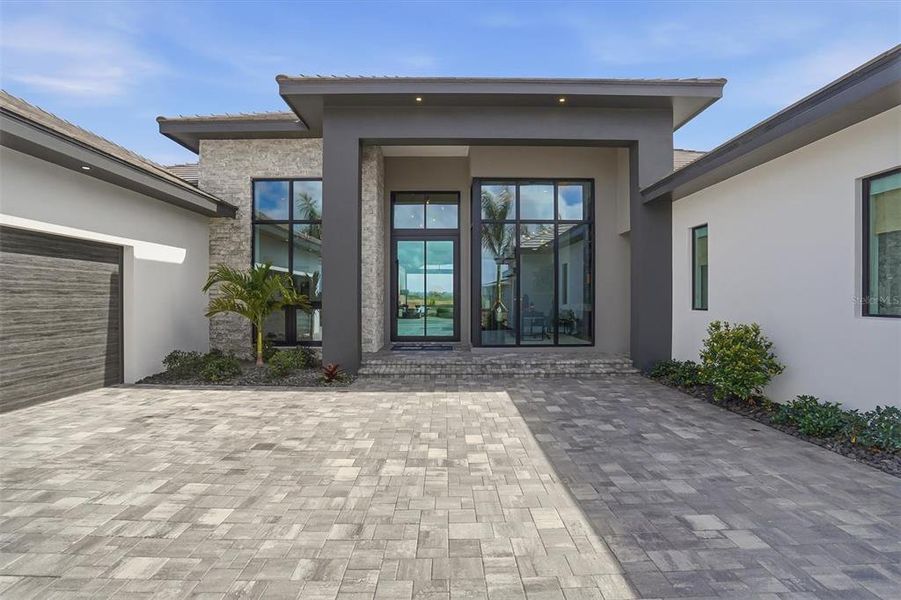 Exterior details and patio area of a home in , Sarasota (Image 23).
