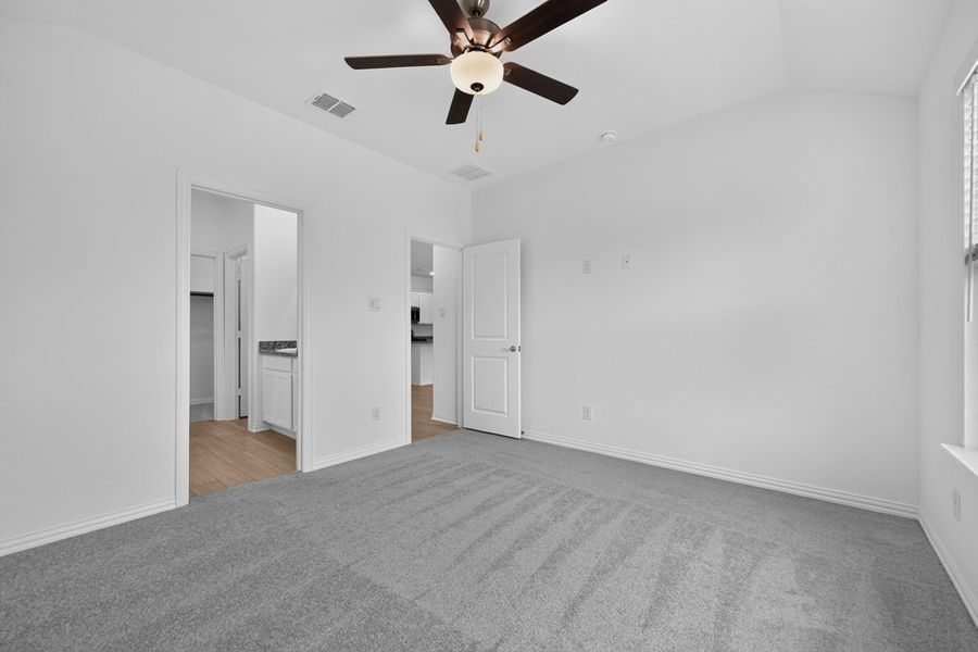 Spacious, unfurnished interior of a new home in River Ridge, Crandall (Image 22).