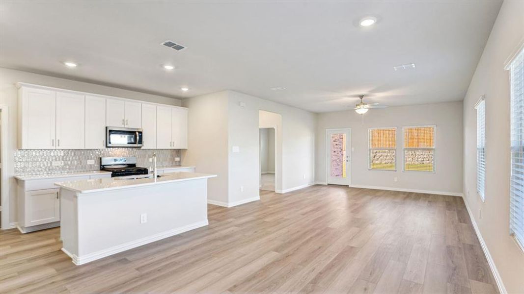 Furnished interior view inside a new home in Eastridge - Spring Series, McKinney (Image 6). Furnished interior view inside a new home in Eastridge - Spring Series, McKinney (Image 6).
