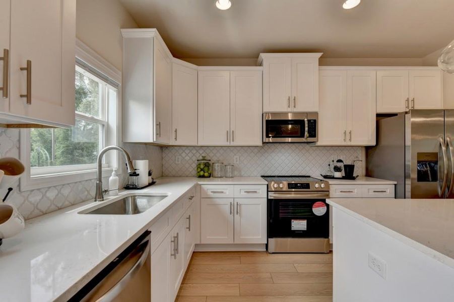 Furnished interior view inside a new home in Magnolia Grove, Mableton (Image 63). Furnished interior view inside a new home in Magnolia Grove, Mableton (Image 63).