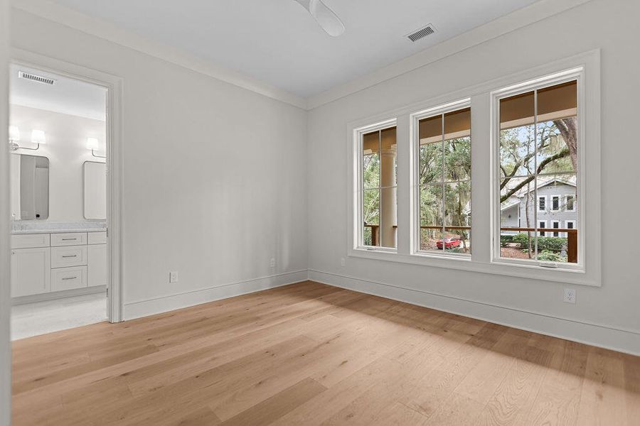 Spacious, unfurnished interior of a new home in , Seabrook Island (Image 50).