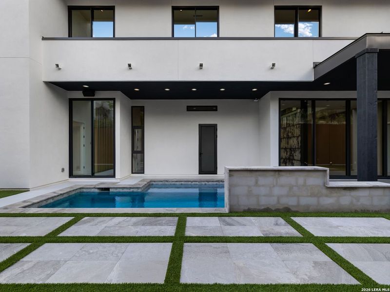 Exterior details and patio area of a home in , San Antonio (Image 31).