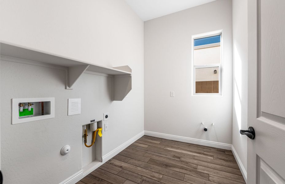 Spacious, unfurnished interior of a new home in Artisan at Asante, Surprise (Image 22). Spacious, unfurnished interior of a new home in Artisan at Asante, Surprise (Image 22).