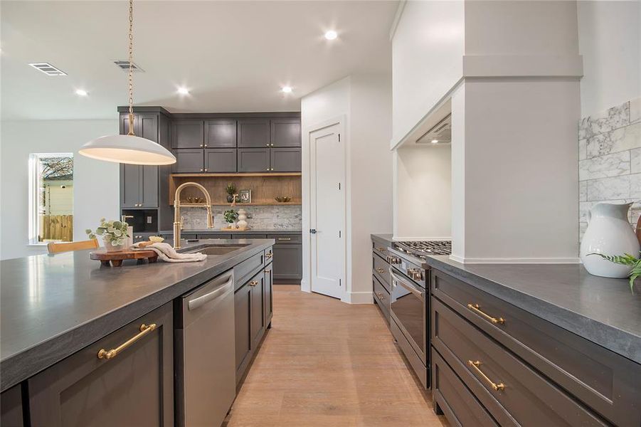 Furnished interior view inside a new home in , Dallas (Image 7).
