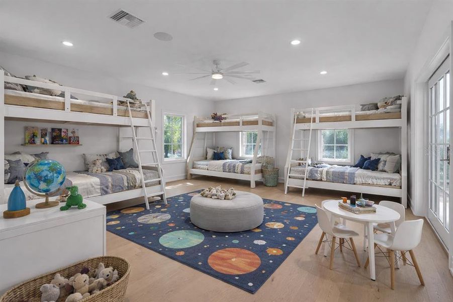 Furnished interior view inside a new home in , Sarasota (Image 30).
