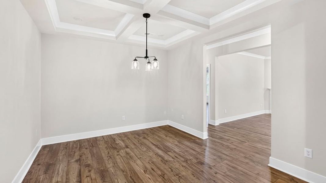 Spacious, unfurnished interior of a new home in Campbell Ridge, Piedmont (Image 24).