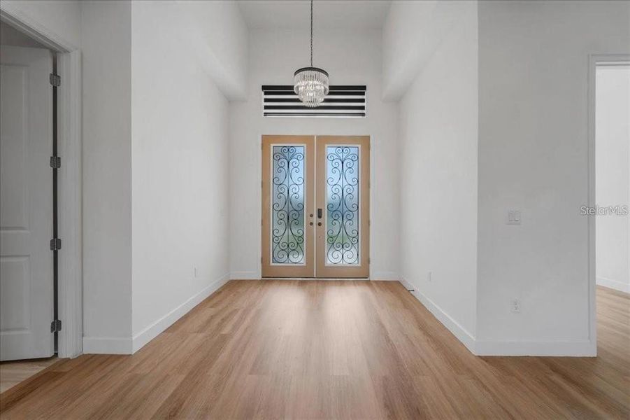 Spacious, unfurnished interior of a new home in , Port Charlotte (Image 50).