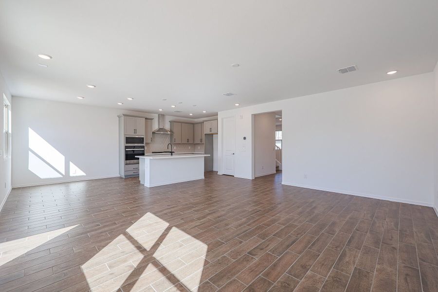 Spacious, unfurnished interior of a new home in Pinnacle at San Tan Heights, San Tan Valley (Image 12).