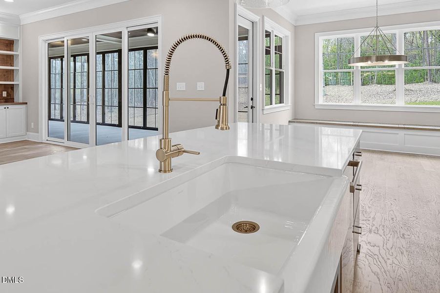 1616 River Bend Ln interior-9