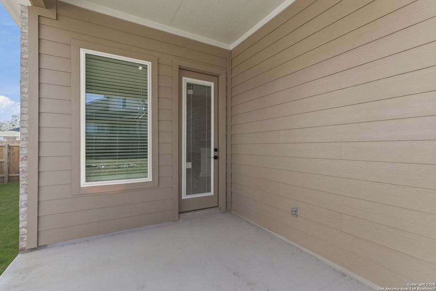 Exterior details and patio area of a home in Buffalo Crossing, Cibolo (Image 4).