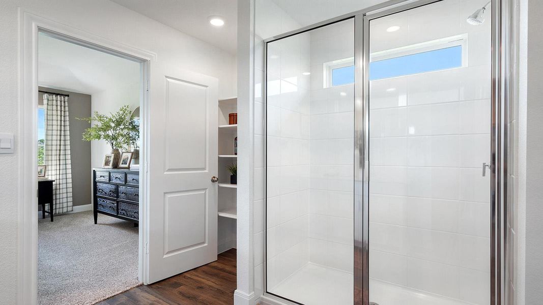 Furnished interior view inside a new home in Railhead, Cedar Creek (Image 27).