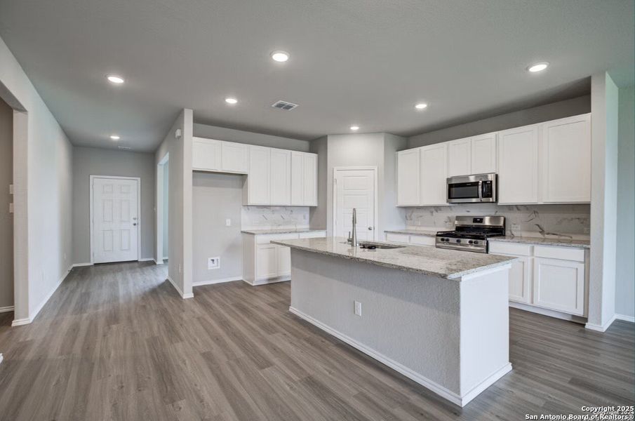 Image 18 of a home in Horizon Pointe.