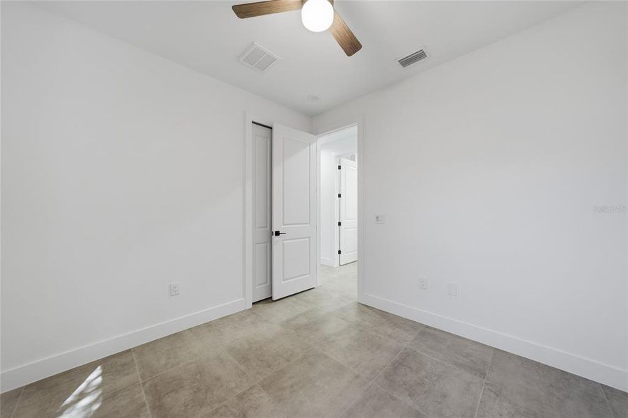 Spacious, unfurnished interior of a new home in , Punta Gorda (Image 24).