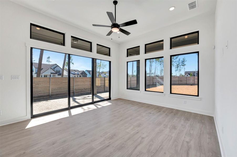 Spacious, unfurnished interior of a new home in ARTAVIA 50' Homesites, Conroe (Image 25). Spacious, unfurnished interior of a new home in ARTAVIA 50' Homesites, Conroe (Image 25).