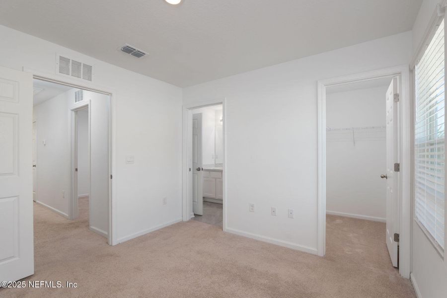 Spacious, unfurnished interior of a new home in Equinox East, Jacksonville (Image 23).