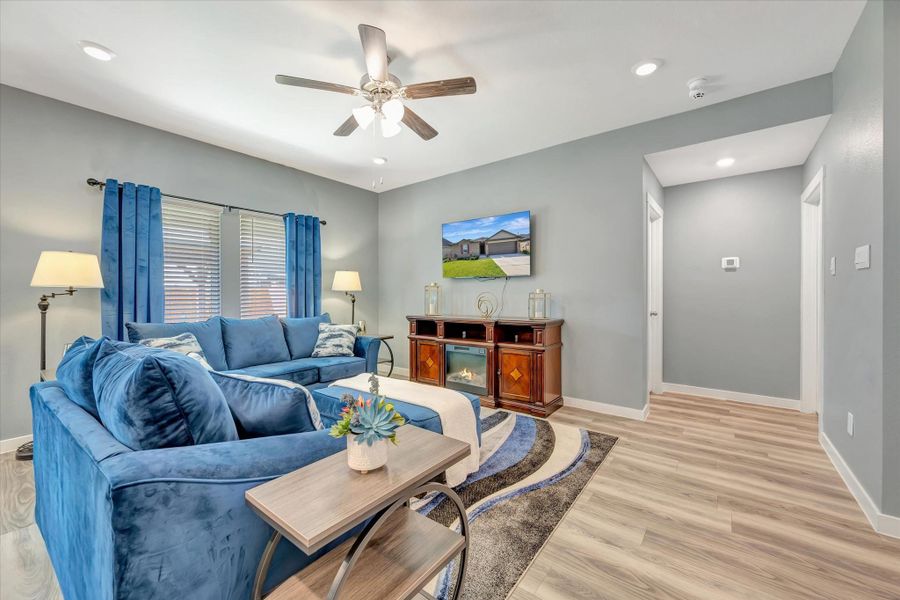 Furnished interior view inside a new home in Central Park, Texas City (Image 12). Furnished interior view inside a new home in Central Park, Texas City (Image 12).