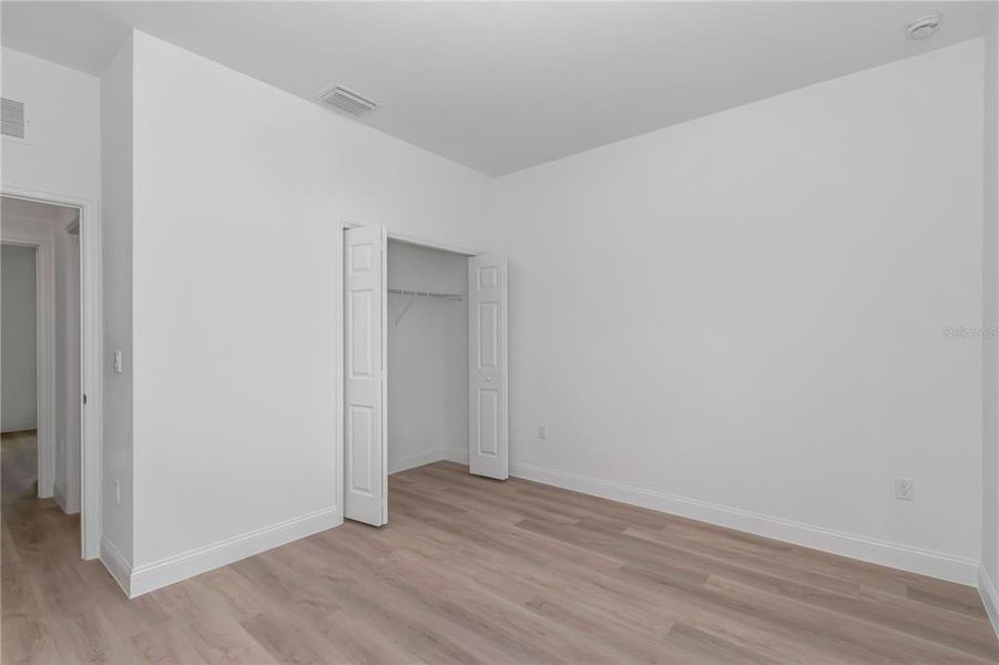 Spacious, unfurnished interior of a new home in , Ocala (Image 18).