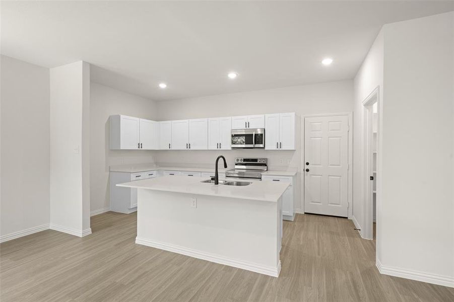 1605 Annabelle- Kitchen-1