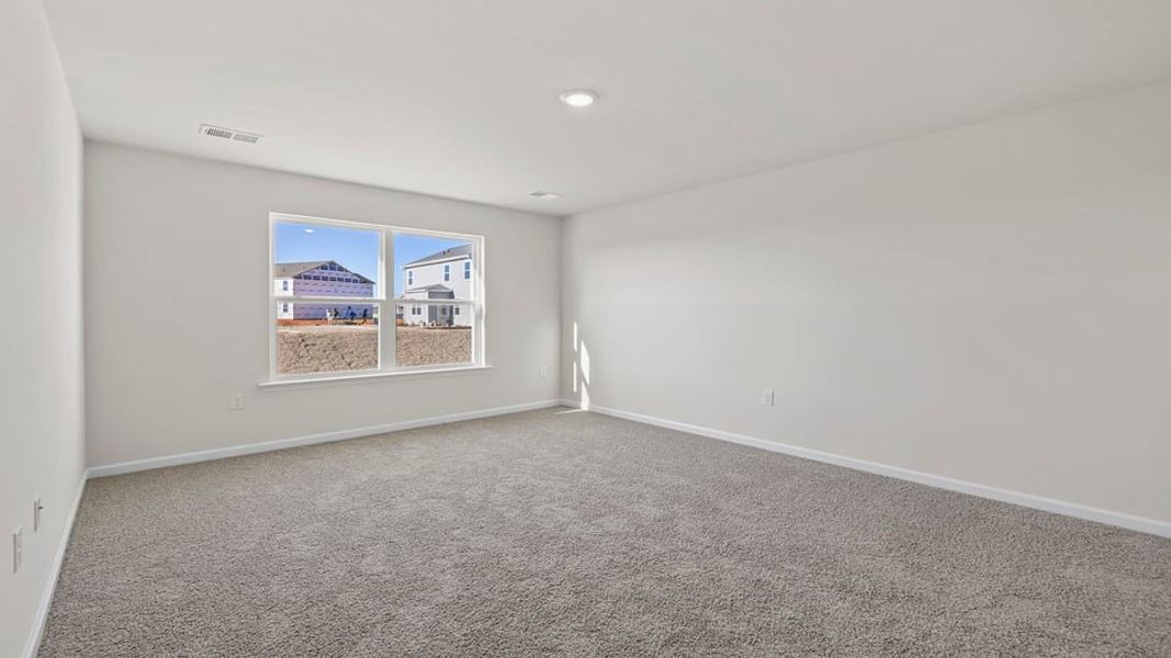 Spacious, unfurnished interior of a new home in Baxter Village, Boiling Springs (Image 29).