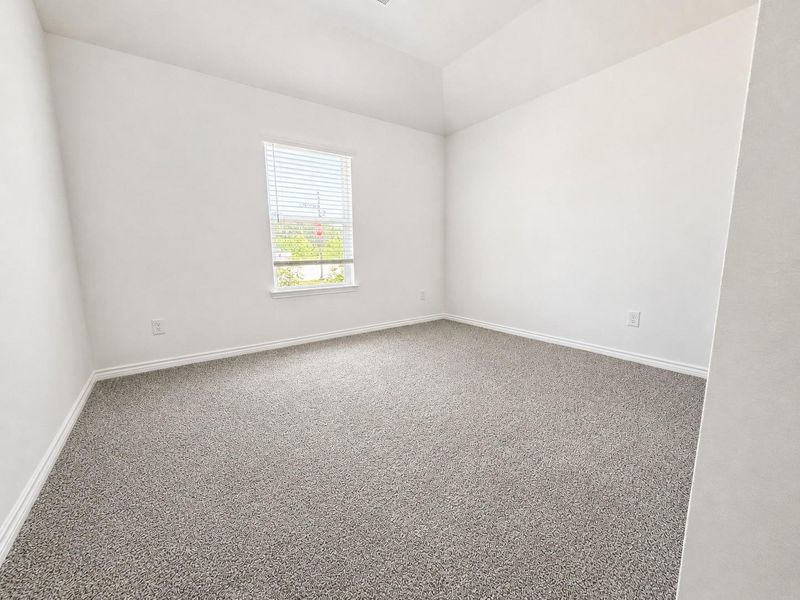 Spacious, unfurnished interior of a new home in , Dayton (Image 4).