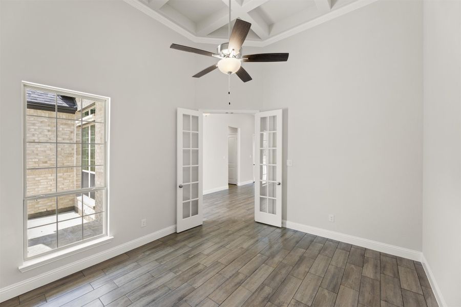 Representative unfurnished interior of a home built from the Brentwood by Windsor Homes in Nelson Lake Estates, Rockwall (Image 17).