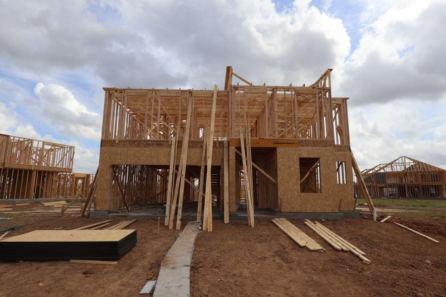 Two story home with 6 beds, 4.5 baths, and 2 car garage