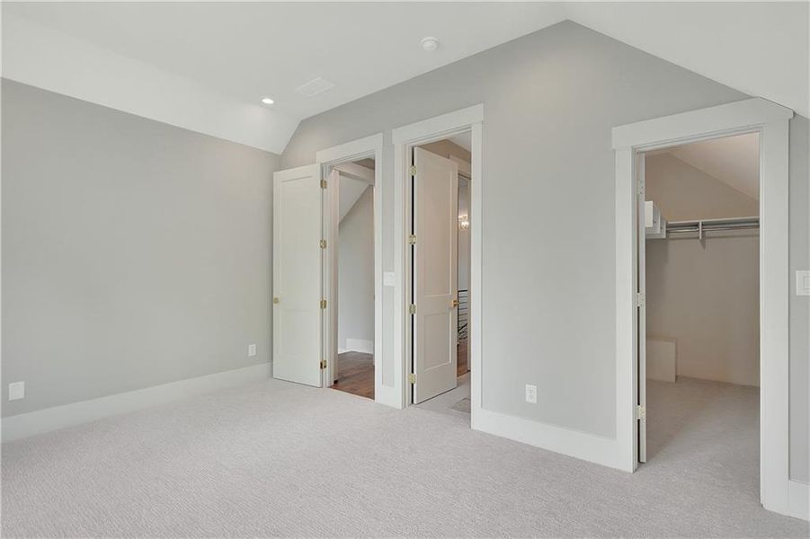 Spacious, unfurnished interior of a new home in , Newnan (Image 20). Spacious, unfurnished interior of a new home in , Newnan (Image 20).