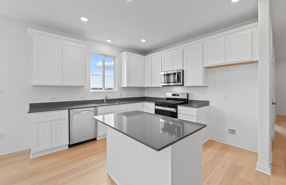 Furnished interior view inside a new home in Alto, San Marcos (Image 8).