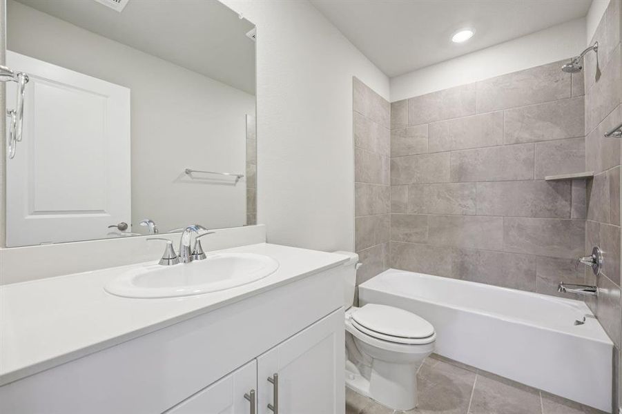 Photo is not of the actual home, but is an inspirational photo of builder’s model home and may depict options, furnishings, and/or decorator features that are not included. Photo is not of the actual home, but is an inspirational photo of builder’s model home and may depict options, furnishings, and/or decorator features that are not included.