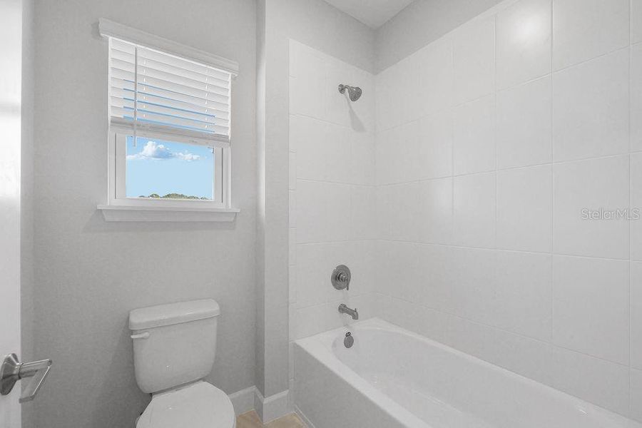 548 Moon Shell Circle ~ Ready Now