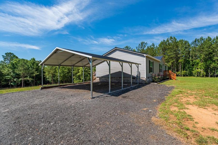 Community amenities in , Madison (Image 30).