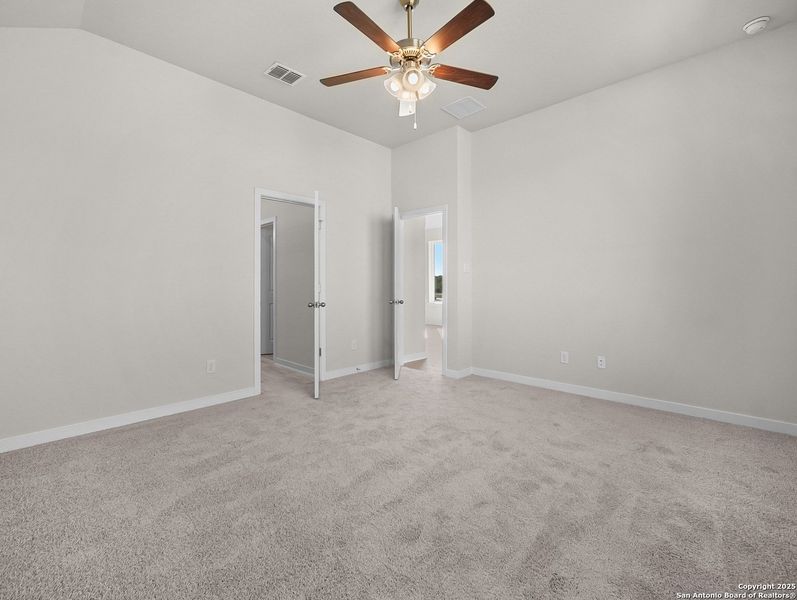 Spacious, unfurnished interior of a new home in Veranda: Classic, San Antonio (Image 16). Spacious, unfurnished interior of a new home in Veranda: Classic, San Antonio (Image 16).
