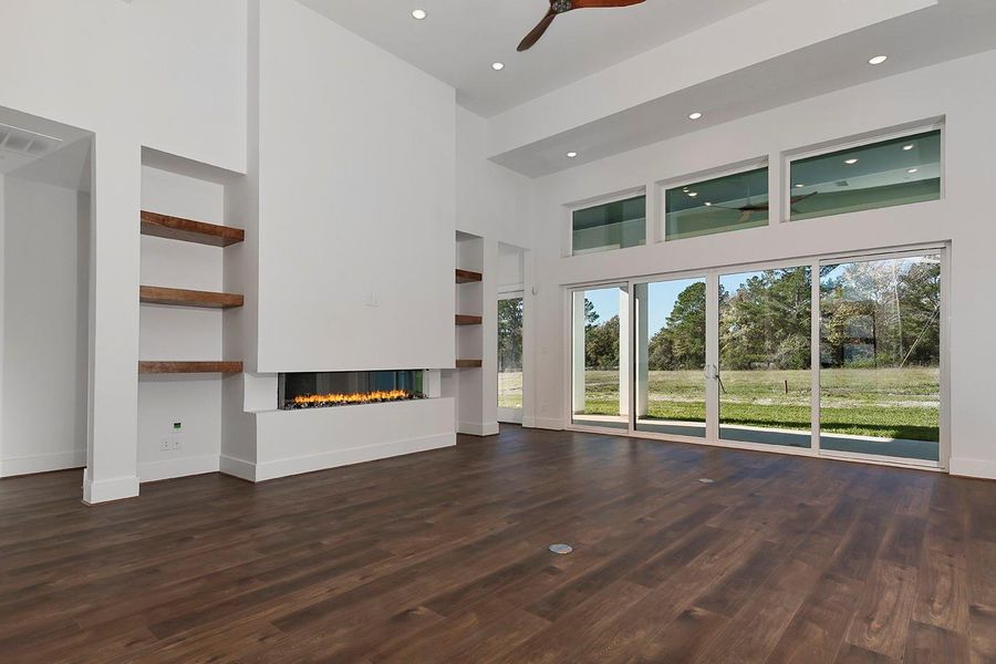 Spacious, unfurnished interior of a new home in , Montgomery (Image 14).