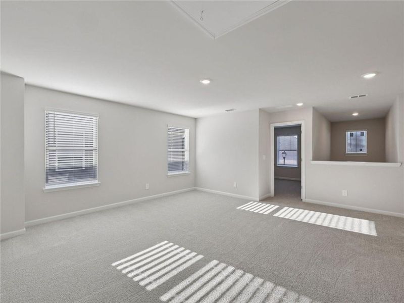 Spacious, unfurnished interior of a new home in , Lawrenceville (Image 13).
