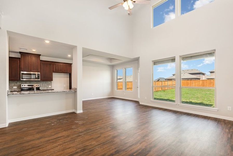Spacious, unfurnished interior of a new home in Courts Of Bonnie Brae, Denton (Image 15).