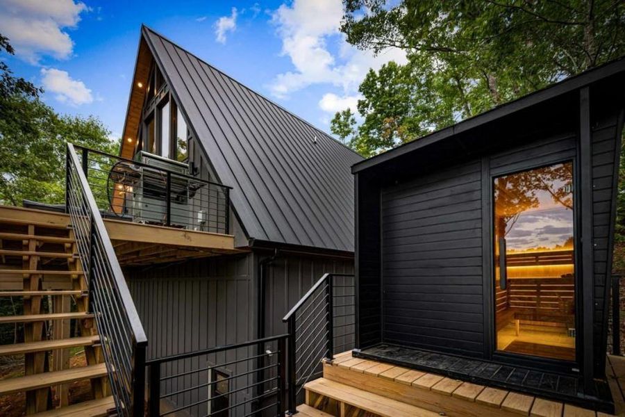 Exterior details and patio area of a home in , Blue Ridge (Image 33).
