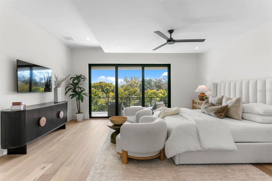 Furnished interior view inside a new home in , Tampa (Image 40). Furnished interior view inside a new home in , Tampa (Image 40).