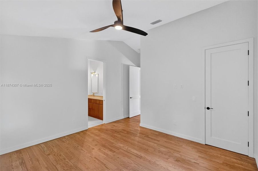 Spacious, unfurnished interior of a new home in , Miami (Image 22).