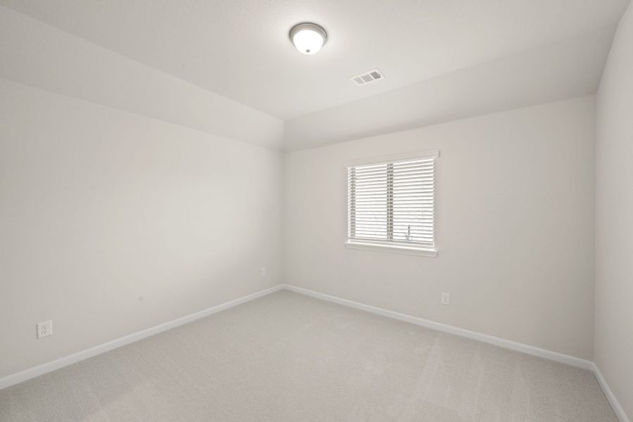 Spacious, unfurnished interior of a new home in Creekview Meadows, Pilot Point (Image 21).