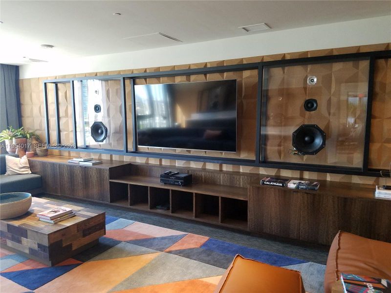 Community amenities in , Miami (Image 16).