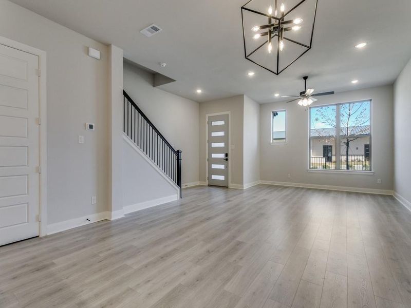 Spacious, unfurnished interior of a new home in Hillside at Las Colinas, Irving (Image 19). Spacious, unfurnished interior of a new home in Hillside at Las Colinas, Irving (Image 19).