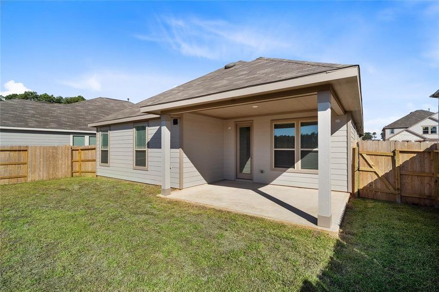 This backyard is enjoyable for everyone! From pets playing, kids jumping on the trampoline, or even having a garden, this amazing backyard provides space for endless activities for the whole family!