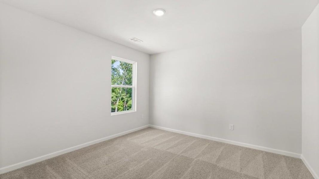 Spacious, unfurnished interior of a new home in Falcon Landing, Gainesville (Image 17).