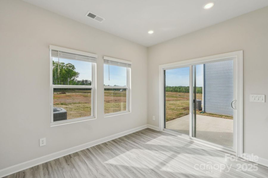 Spacious, unfurnished interior of a new home in Walnut Reserve, Conover (Image 11).
