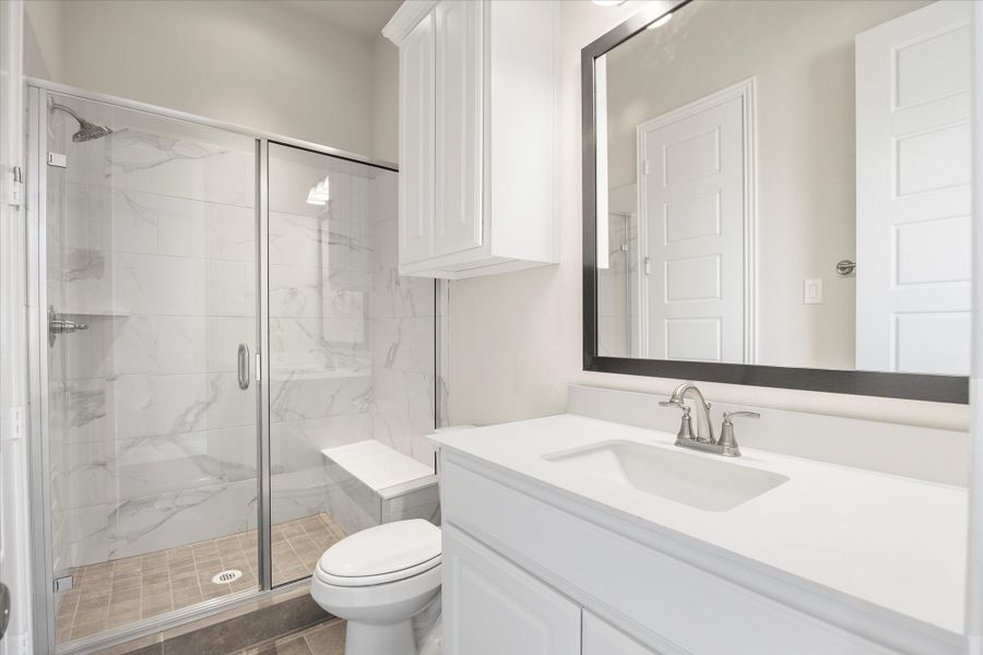 Representative furnished interior of a home built from the Riverdale by Windsor Homes in Ridge Pointe Estates, McLendon-Chisholm (Image 13).