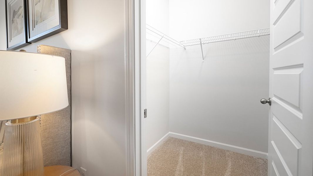 Representative unfurnished interior of a home built from the Burke by D.R. Horton in Estates at Deer Hollow, Grovetown (Image 21).