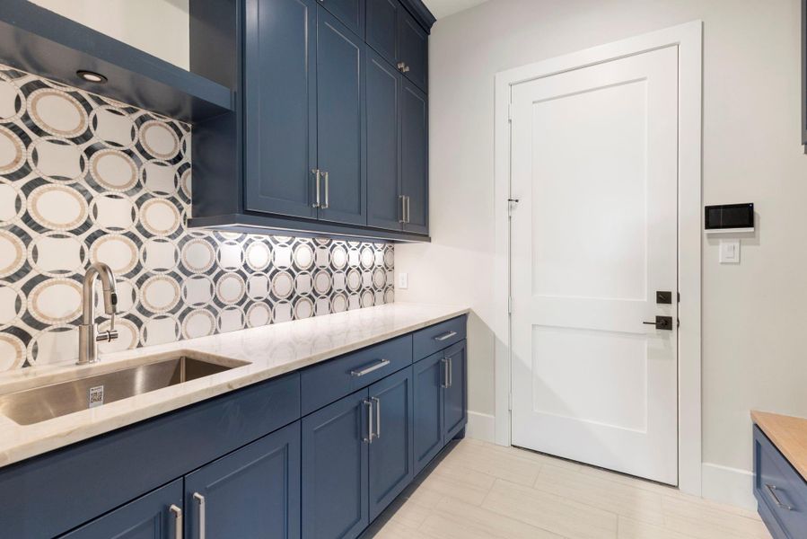Decorative backsplash tiles make tasks fun and a little easier Decorative backsplash tiles make tasks fun and a little easier