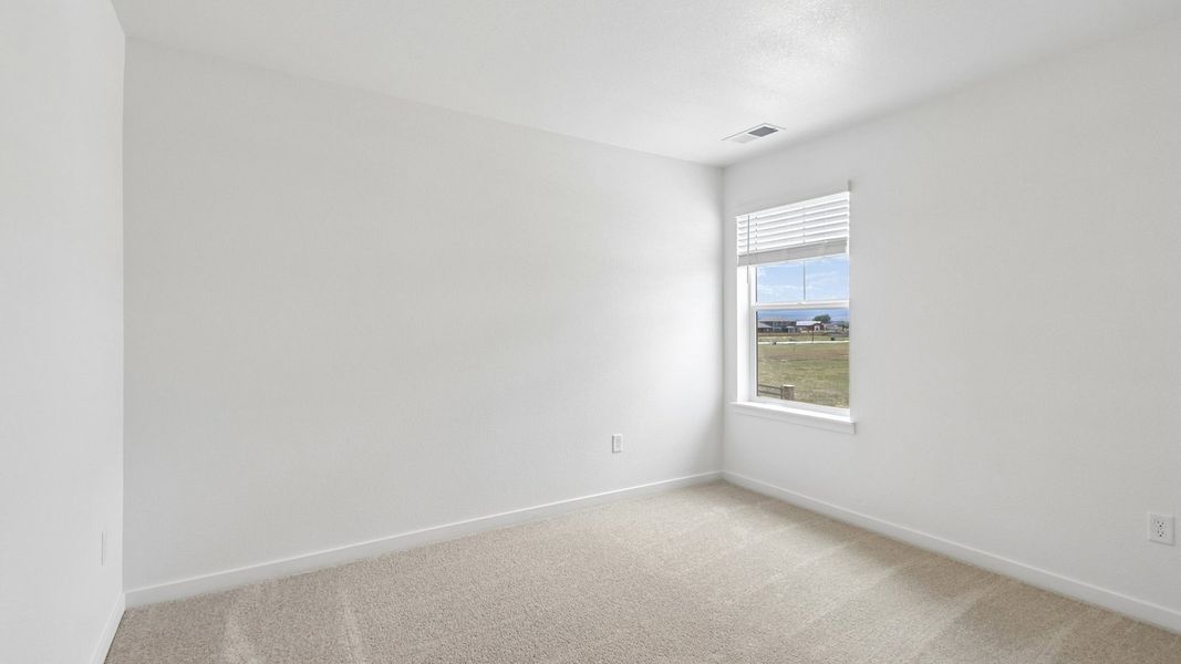Spacious, unfurnished interior of a new home in Silver Peaks, Lochbuie (Image 13). Spacious, unfurnished interior of a new home in Silver Peaks, Lochbuie (Image 13).