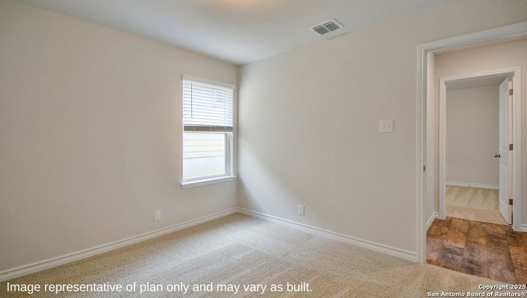 Spacious, unfurnished interior of a new home in Stonehill, San Antonio (Image 14).